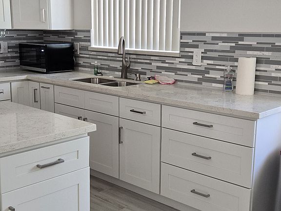 4th image of 26446 Francisco Ln #2