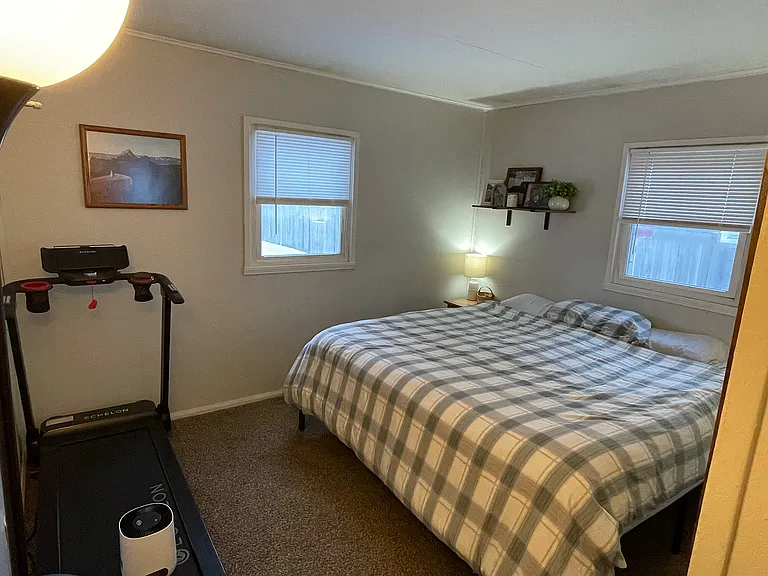 847 Veto St NW — Photo 9