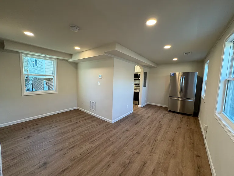 315 Palmer St #B — Photo 4
