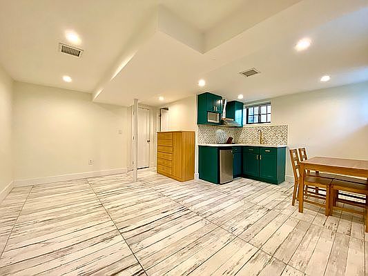 1st image of 25-22 14th St #Basement
