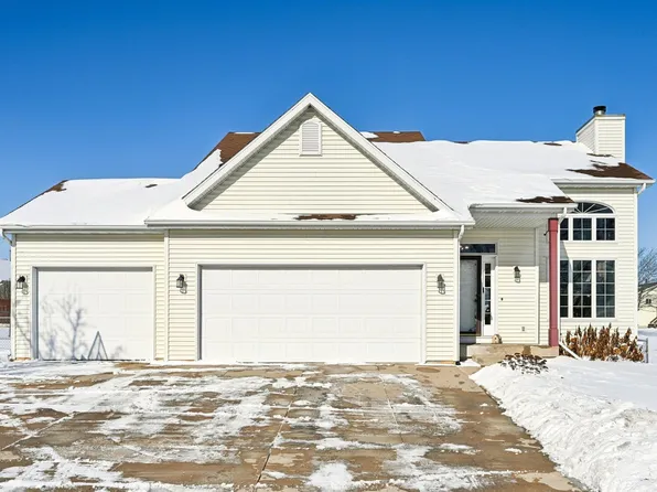 322 Overlook Ter, Marshall, WI 53559