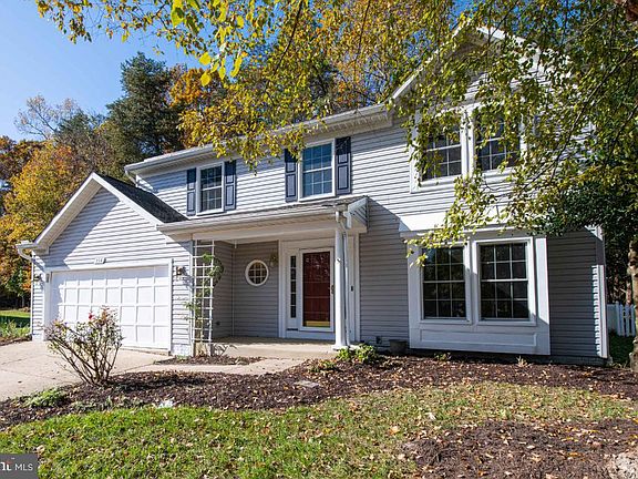 2nd image of 114 Cherry Hill Ln