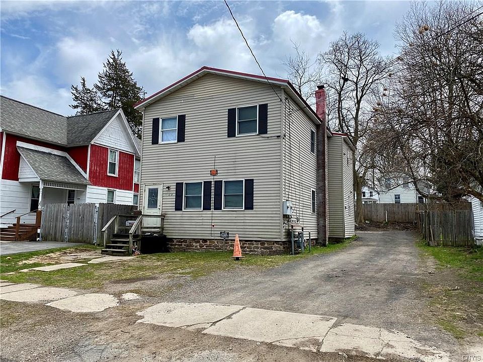 2nd image of 618 Utica St