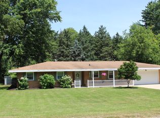 512 Lakeview Dr, Walworth, WI 53184