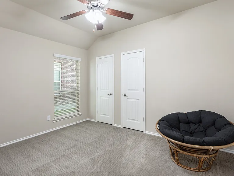 912 Lake Cypress Ln — Photo 10