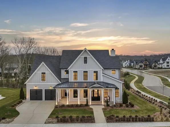 8744 Belladonna Dr, College Grove, TN 37046