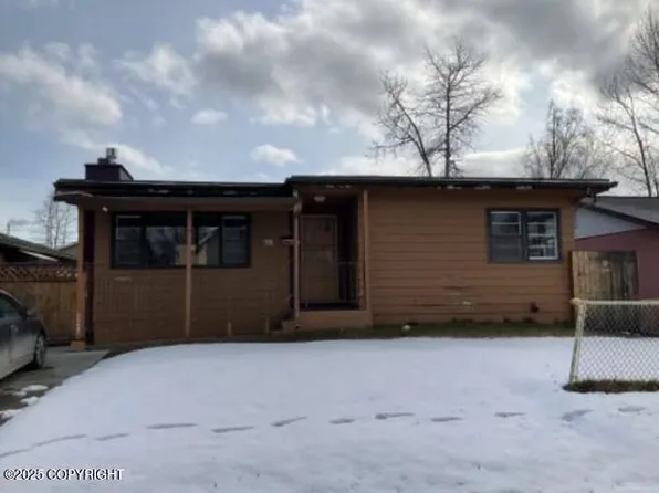 633 Price St, Anchorage, AK 99508