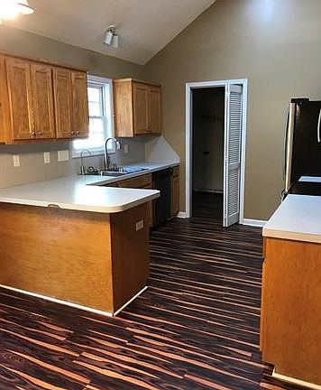 4th image of 2214 Kestrel Dr