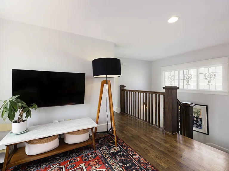 1443 Mapleton Ave — Photo 16
