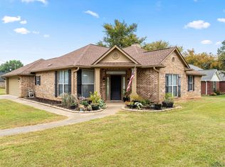 201 Bermuda Dr, White Oak, TX 75693
