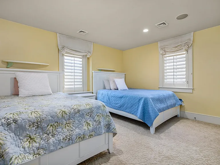 1138 Ocean Blvd — Photo 34