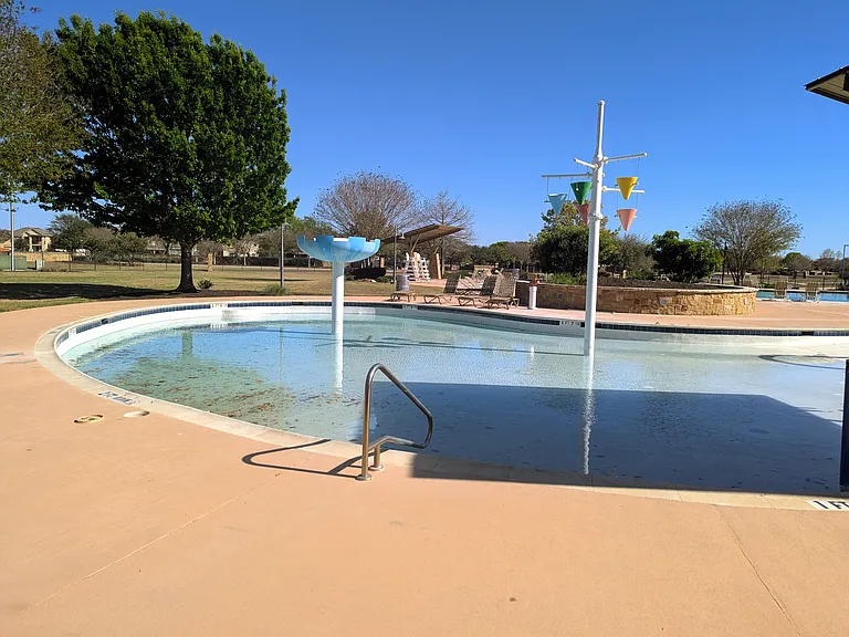 Fort Griffin Dr — Photo 40