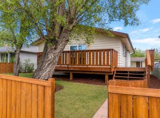 4811 S 47th St, Rocky Mountain House, AB T4T1C3