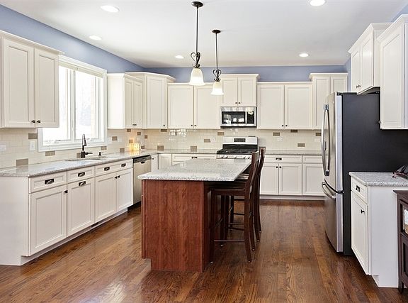 42" staggered cabinets