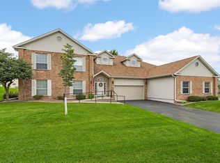 4761 Westchester Dr NE Unit A, Cedar Rapids, IA 52402