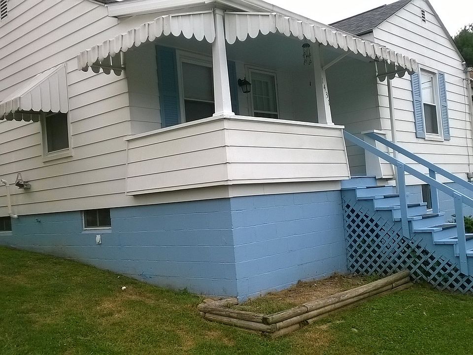 Vintage entry in the front.