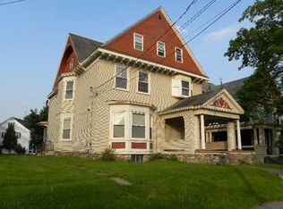 61 Webster St, Lewiston, ME 04240