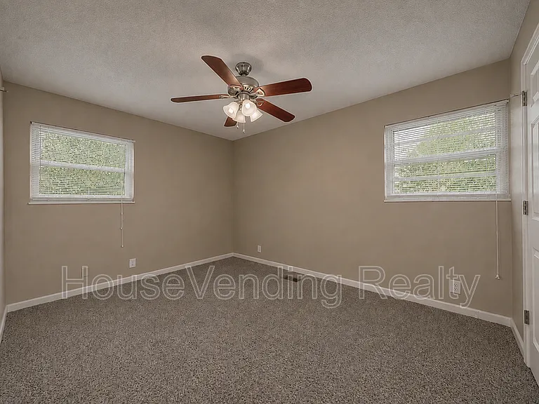 6204 Trailhead Cir — Photo 12