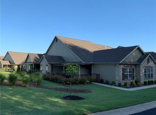 1100 SW Parnell Dr, Bentonville, AR 72713