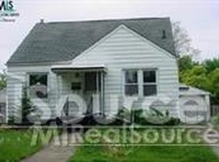 8068 Standard Ave, Center Line, MI 48015