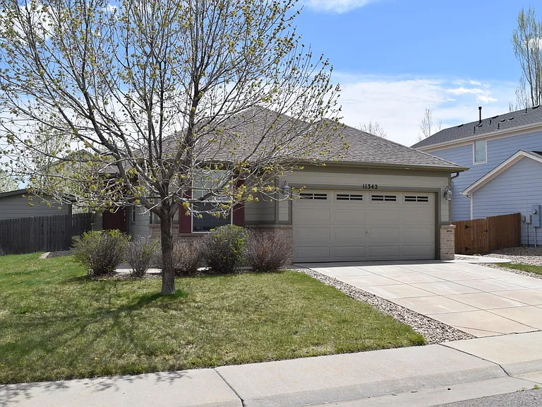 11342 Niagara St — Photo 2