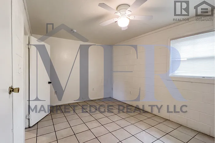 1524 W Sahuaro Dr #B — Photo 14