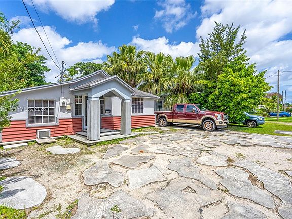 2nd image of 6295 SW 29th St #1