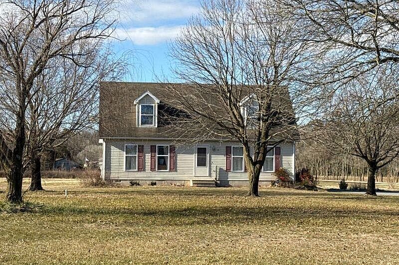 1st image of 12502 Woodbridge Rd