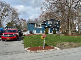 21 Dennis Dr, New Hampton, NY 10958