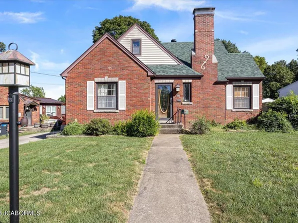 1945 Hayselton Dr, Jefferson City, MO 65109