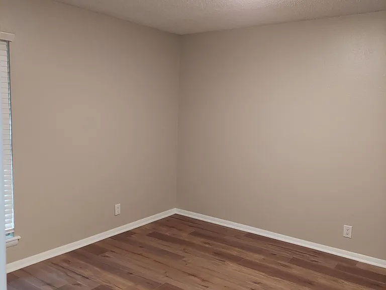 7515 S 68th East Pl — Photo 27