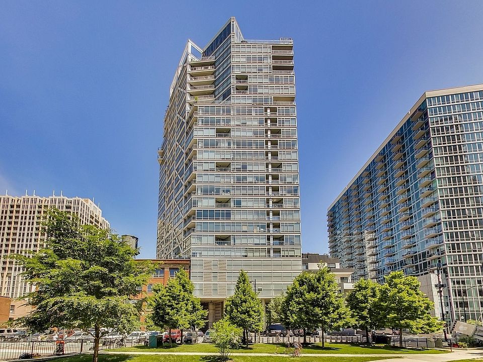 1st image of 510 W Erie St #1204