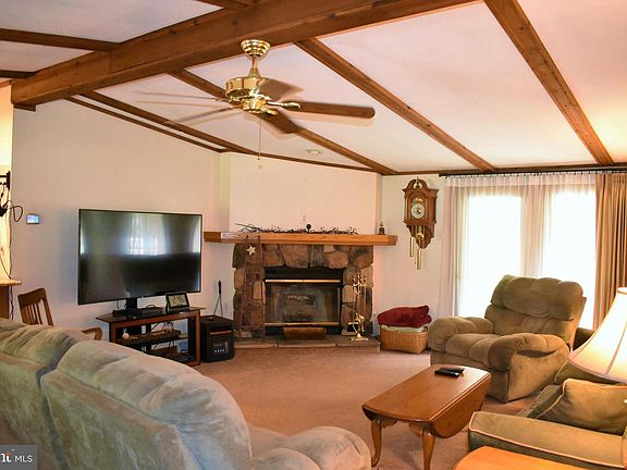 5th image of 108 Shank Ln