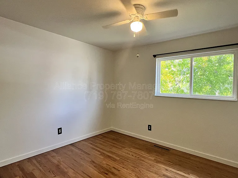 514 Catalina Dr — Photo 18