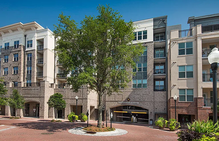 Southtowne Apartments — Photo 16