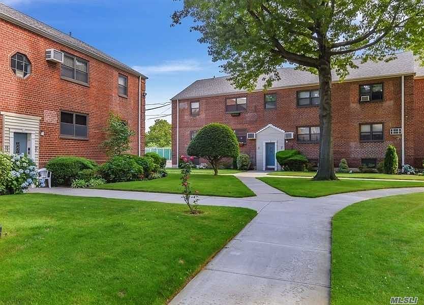 1st image of 8927 151st Ave #47