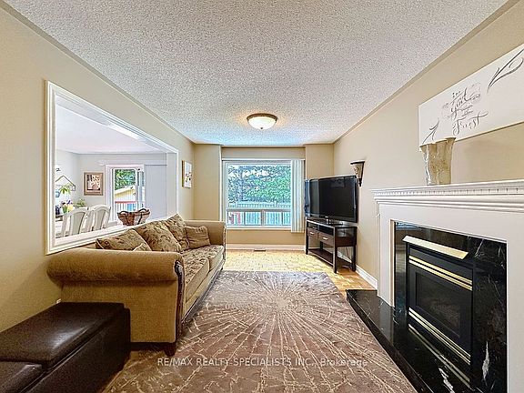 5th image of 9 Siesta Ct