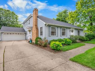 157 S Rosedale Ave, Aurora, IL 60506