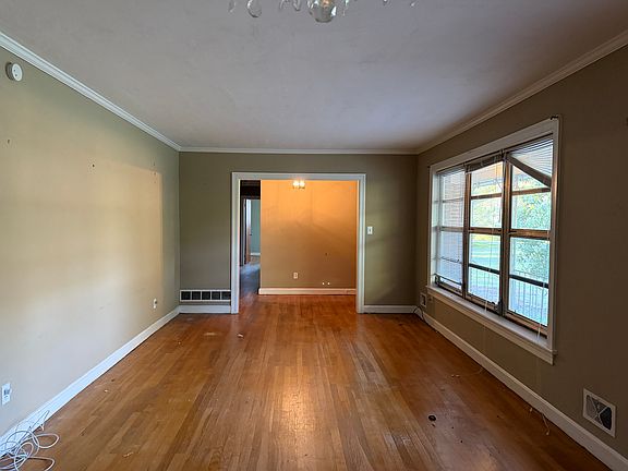 3rd image of 776 Welcome Rd