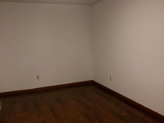 4th image of 54 Highland Ave