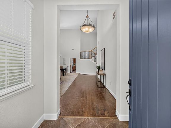 3rd image of 2207 Hedrick Ct