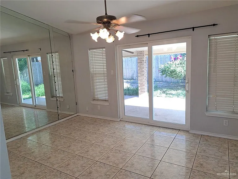 2813 Hawk Ct — Photo 6