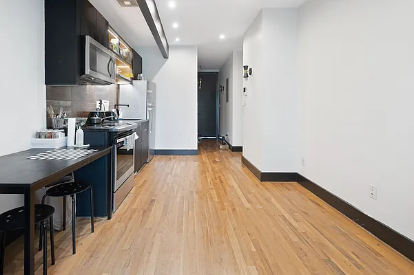 Rented by Oxford Property Group | media 27