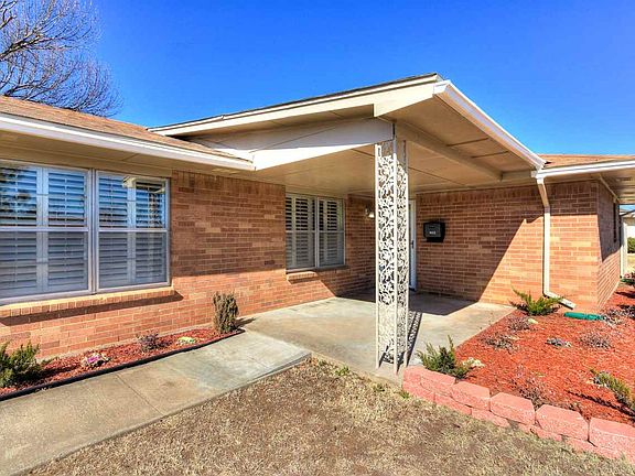 5th image of 1802 NW Great Plains Blvd