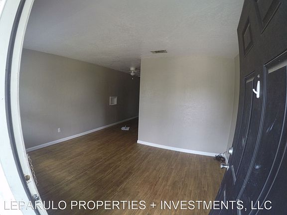 3rd image of 724 W Lafayette St