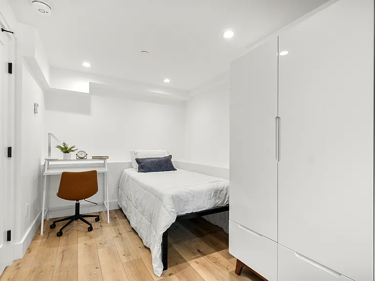Experience comfort and style in this minimalist bedroom design. Experience comfort and style in this minimalist bedroom design.
