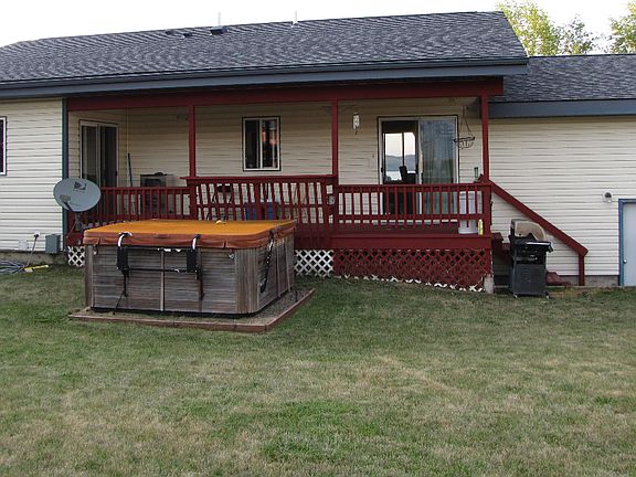 3rd image of 401 19th Ave W