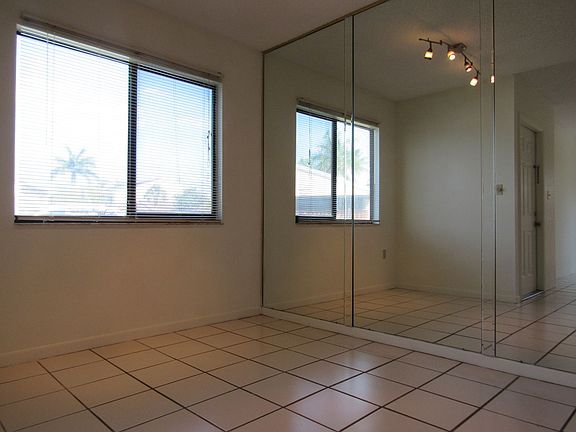 4th image of 5266 Cedarbend Dr APT 2
