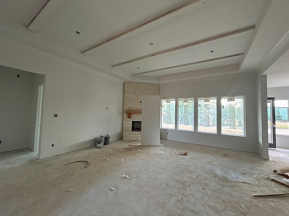 4th image of 1113 Perrin Ln