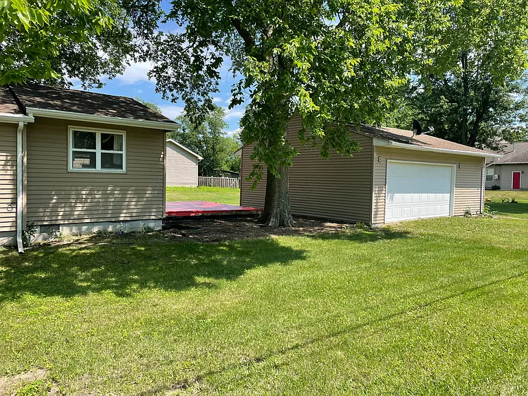341 W Kennedy Rd — Photo 44